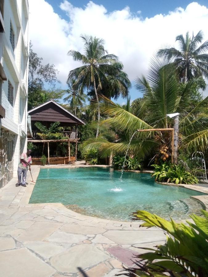 Ziwa Beach Resort 밤부리 외부 사진